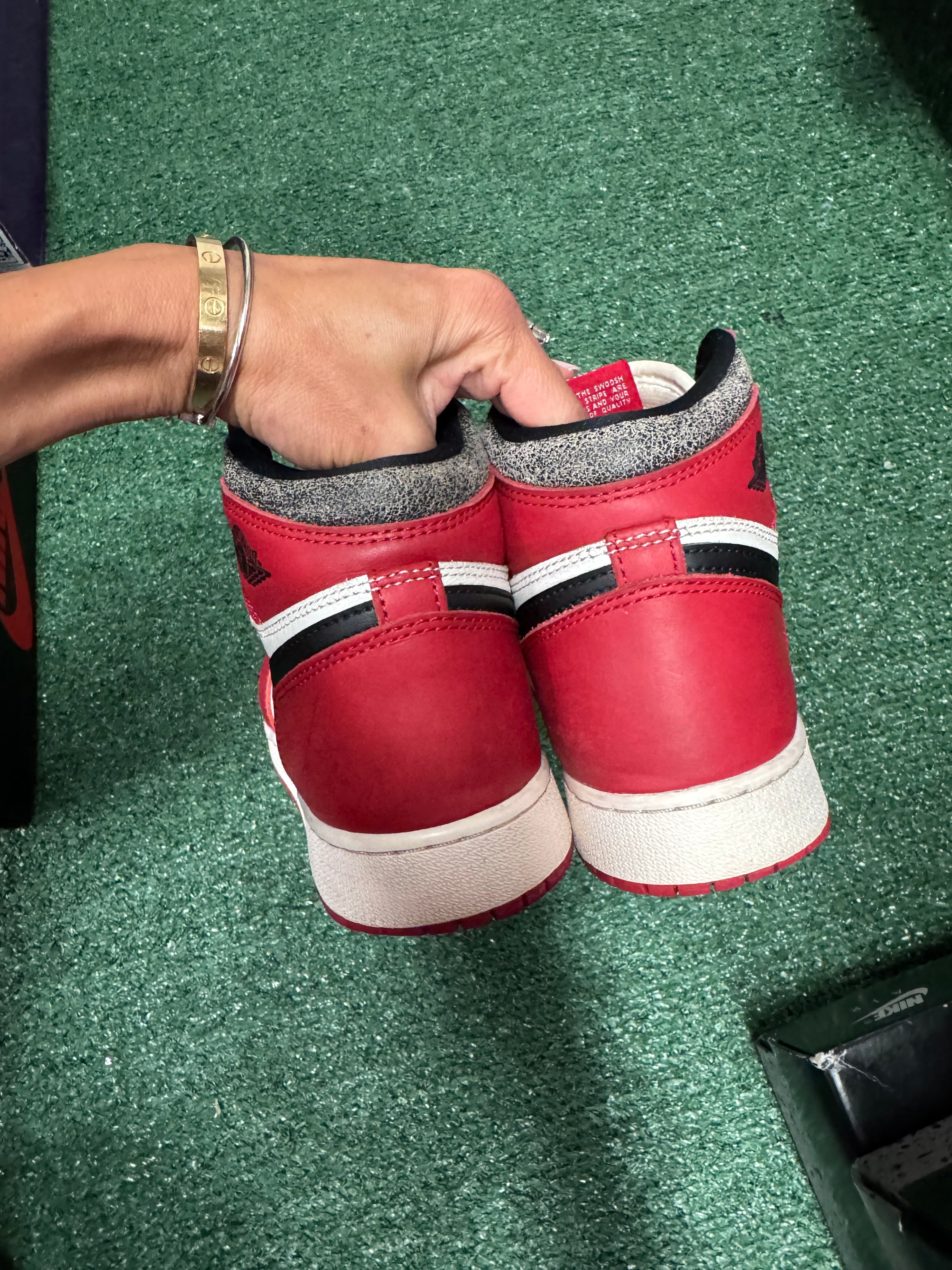 6.5y- Air Jordan 1 Retro High OG Lost & Found