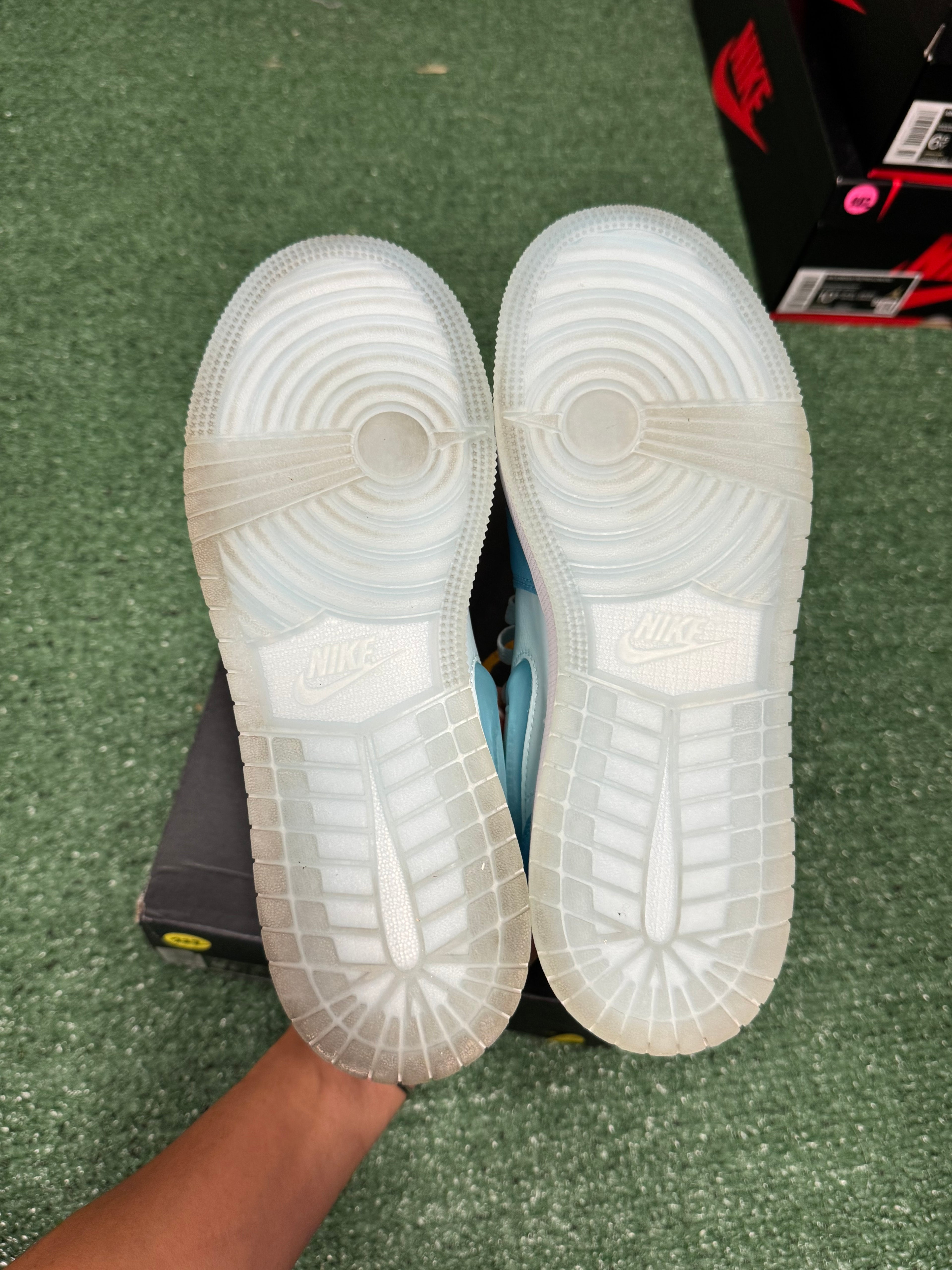 5.5y- Air Jordan 1 Low Aquarius Blue