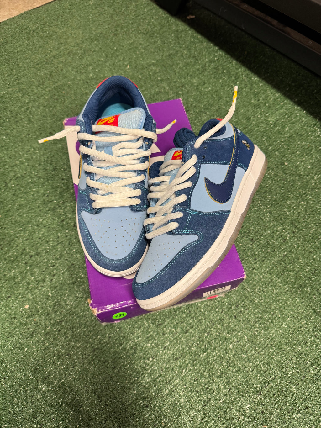 8.5m- Nike Dunk Low SB Why So Sad