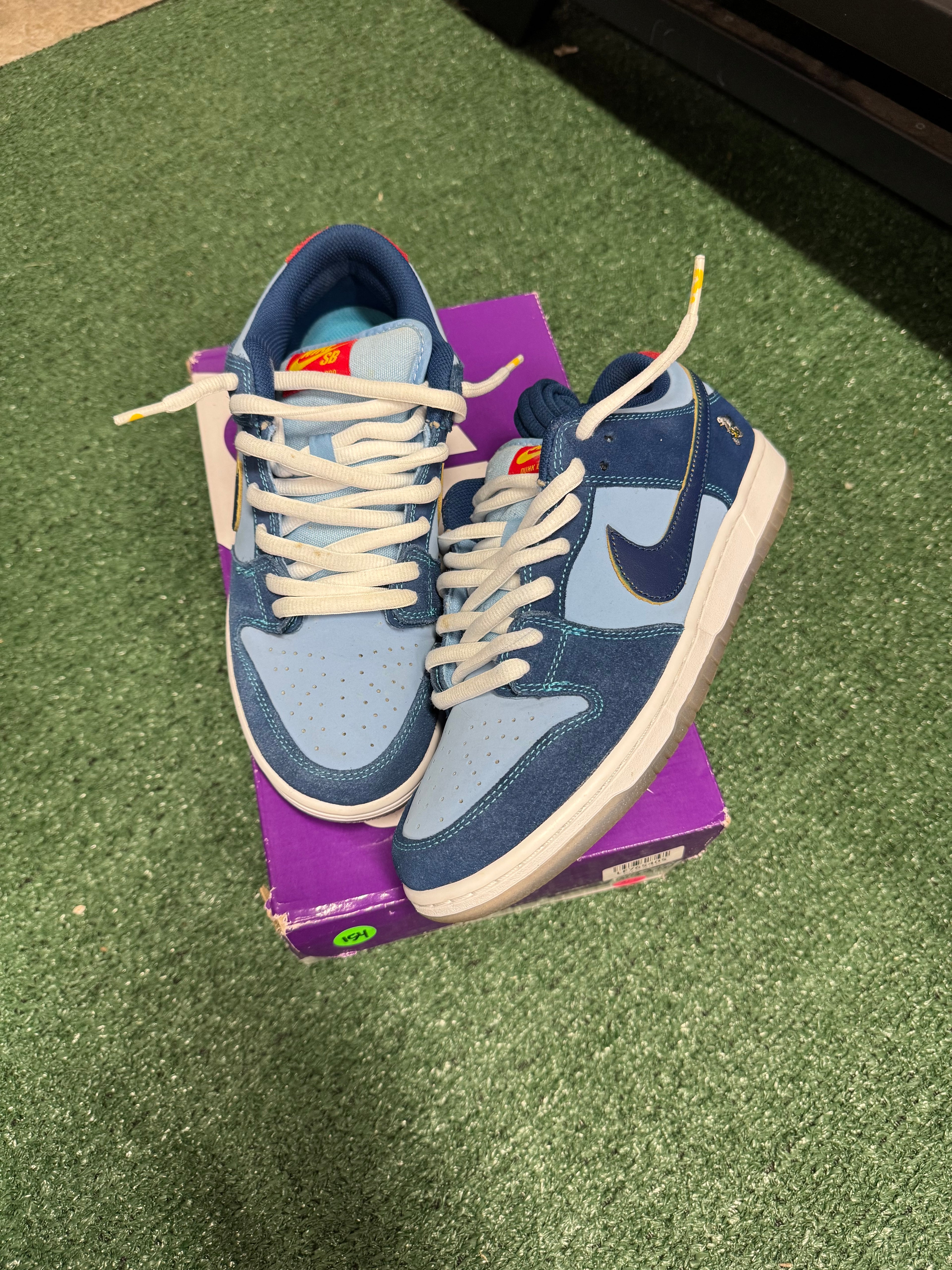 8.5m- Nike Dunk Low SB Why So Sad