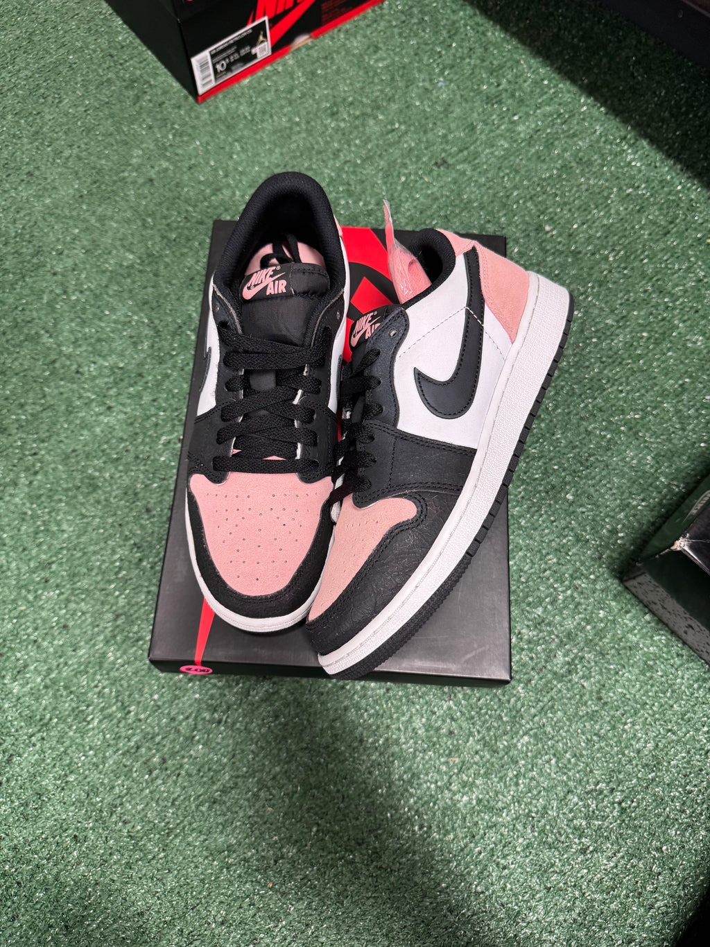 8m- Air Jordan 1 Low OG Bleached Coral