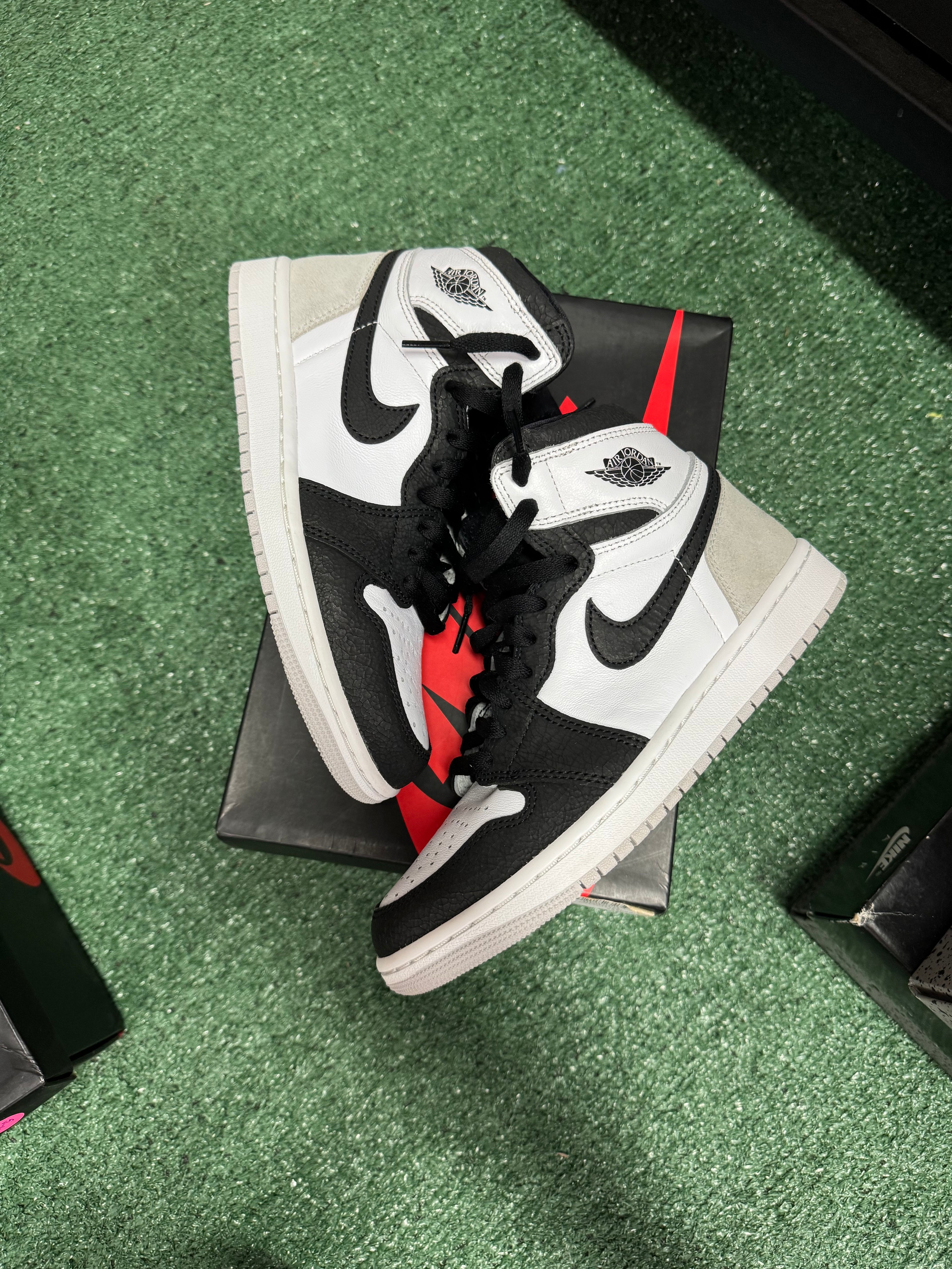 6m- Air Jordan 1 Retro High OG Stage Haze