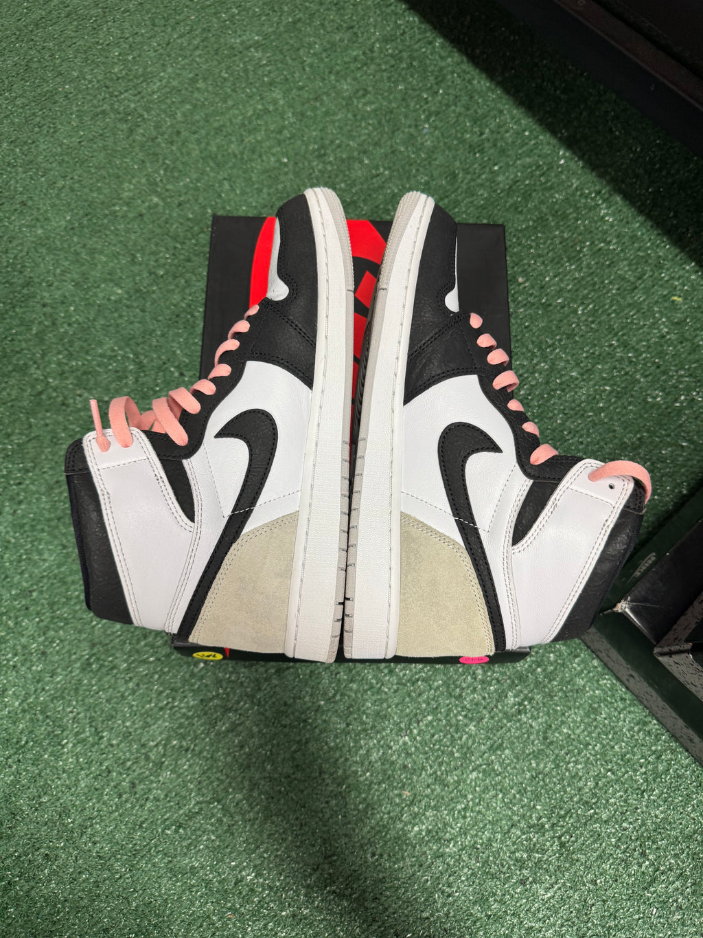 9.5m- Air Jordan 1 Retro High OG Stage Haze
