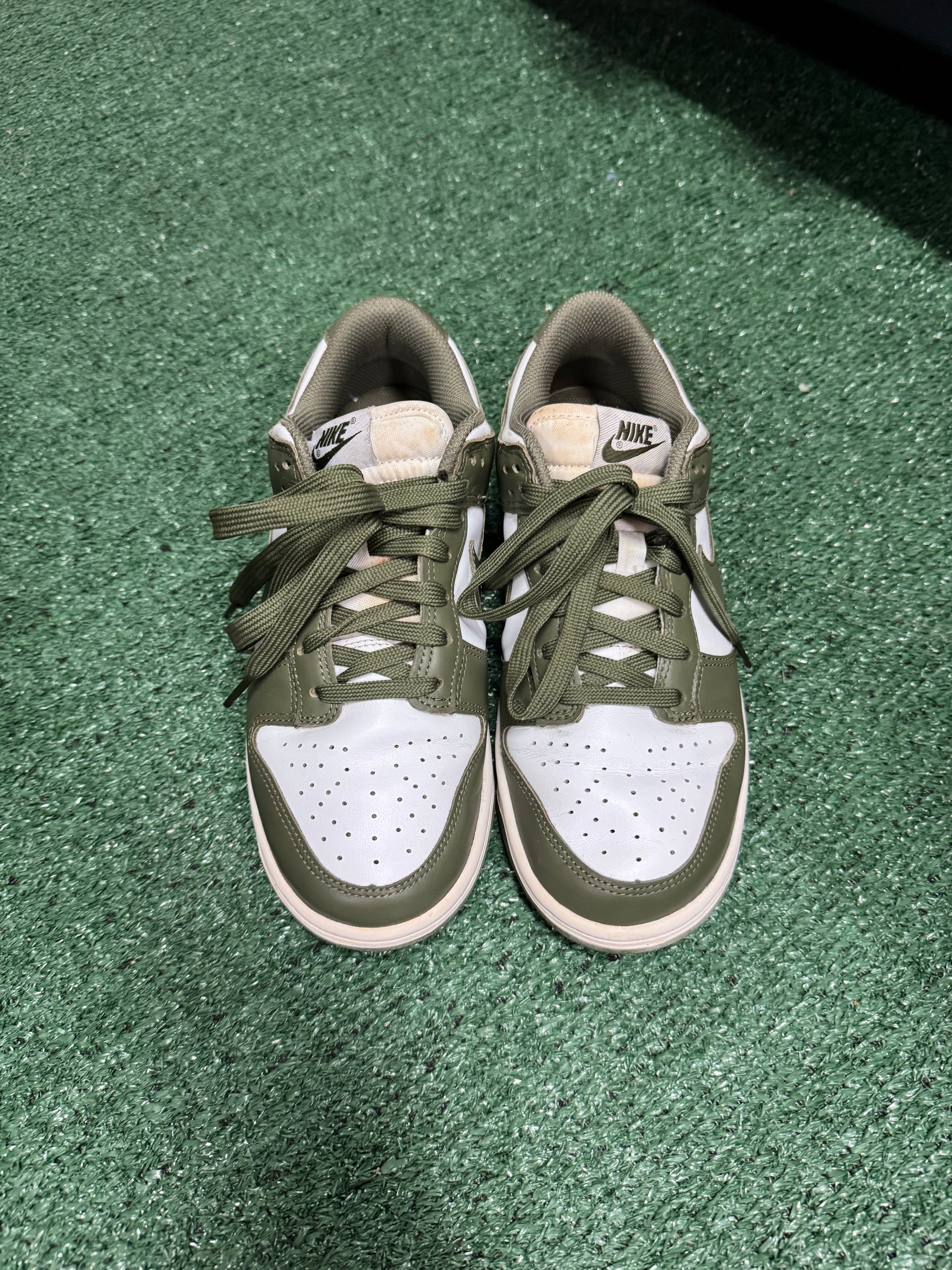 7.5w- Nike Dunk Low Olive
