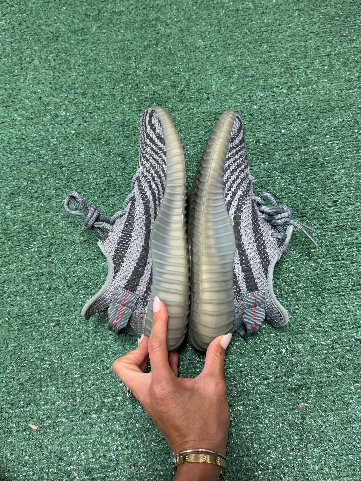 6m- Yeezy Boost 350 V2 Beluga 2.0