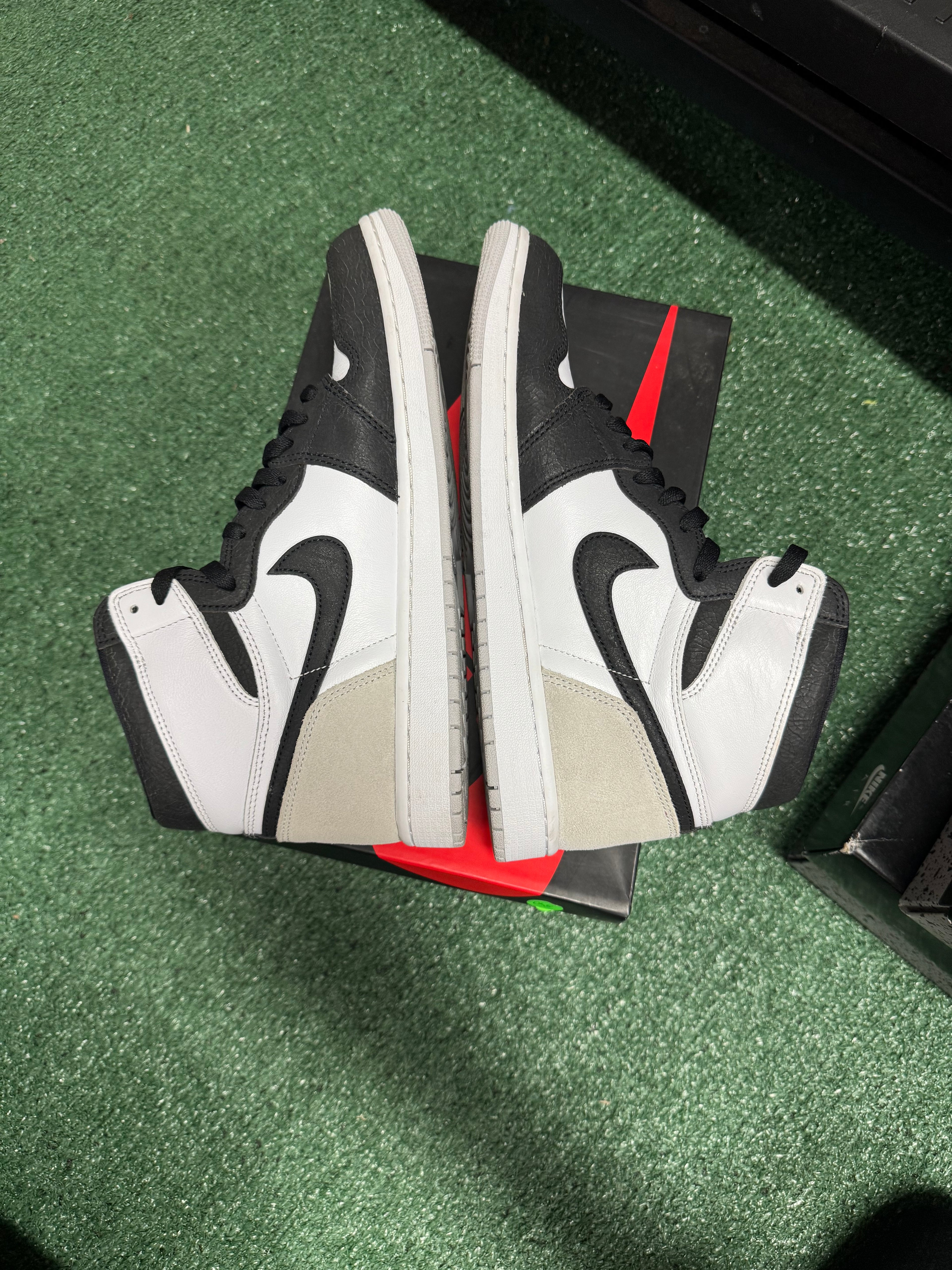 11.5m- Air Jordan 1 Retro High OG Stage Haze