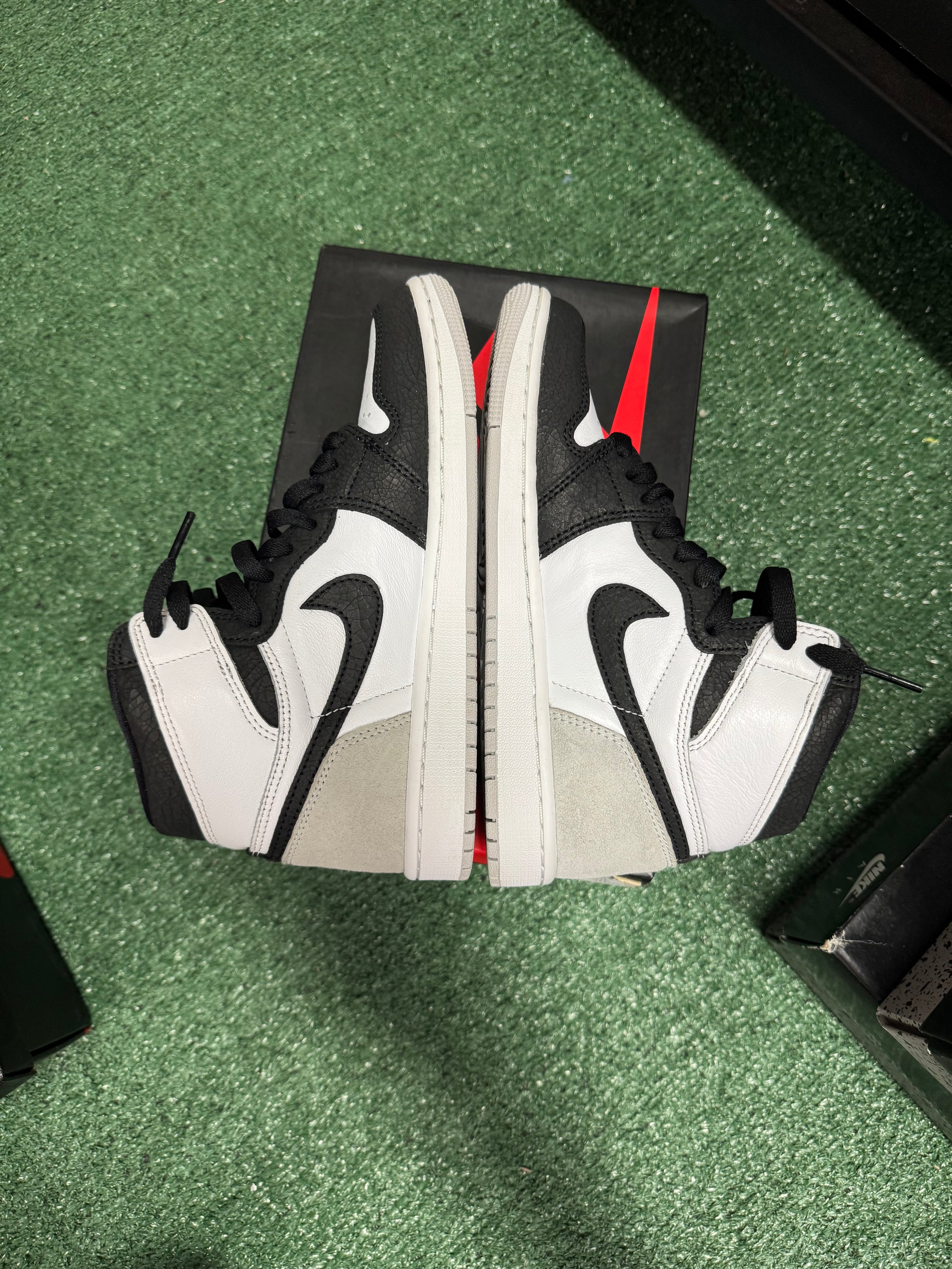6m- Air Jordan 1 Retro High OG Stage Haze