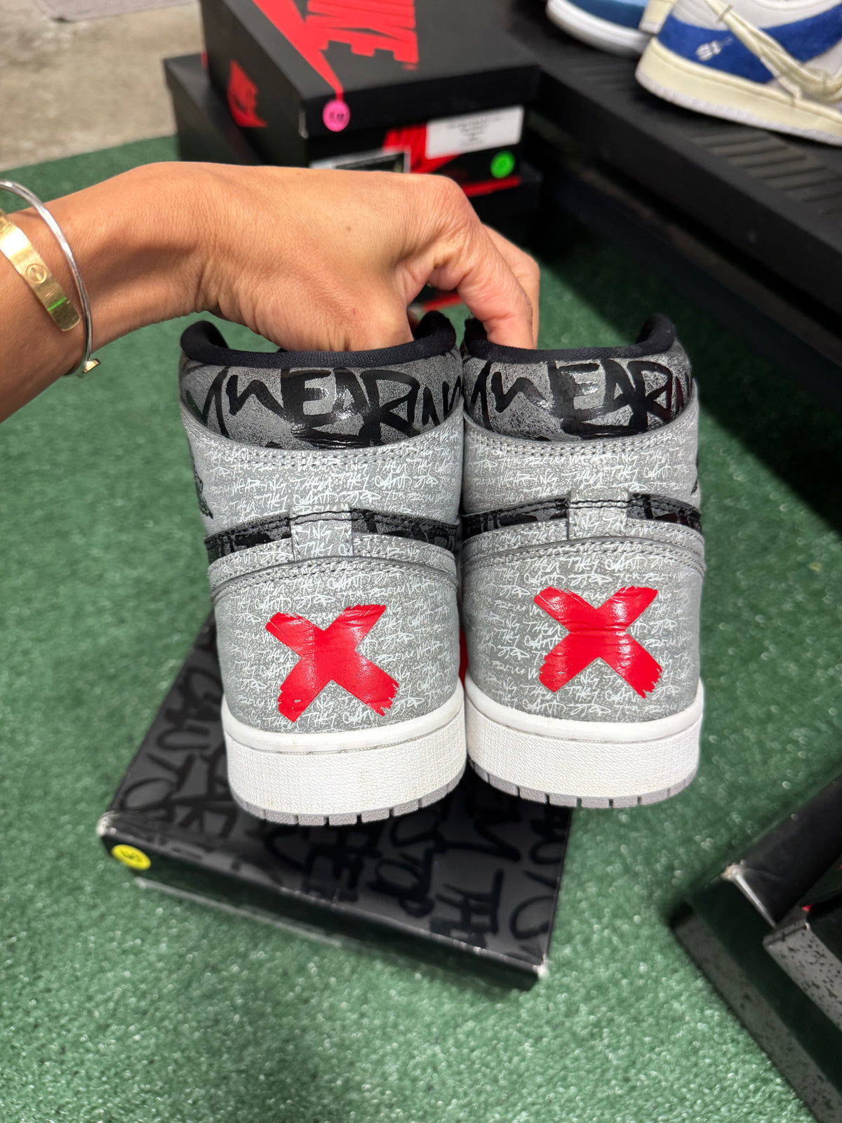 9.5m- Air Jordan 1 Retro High OG Rebellionaire