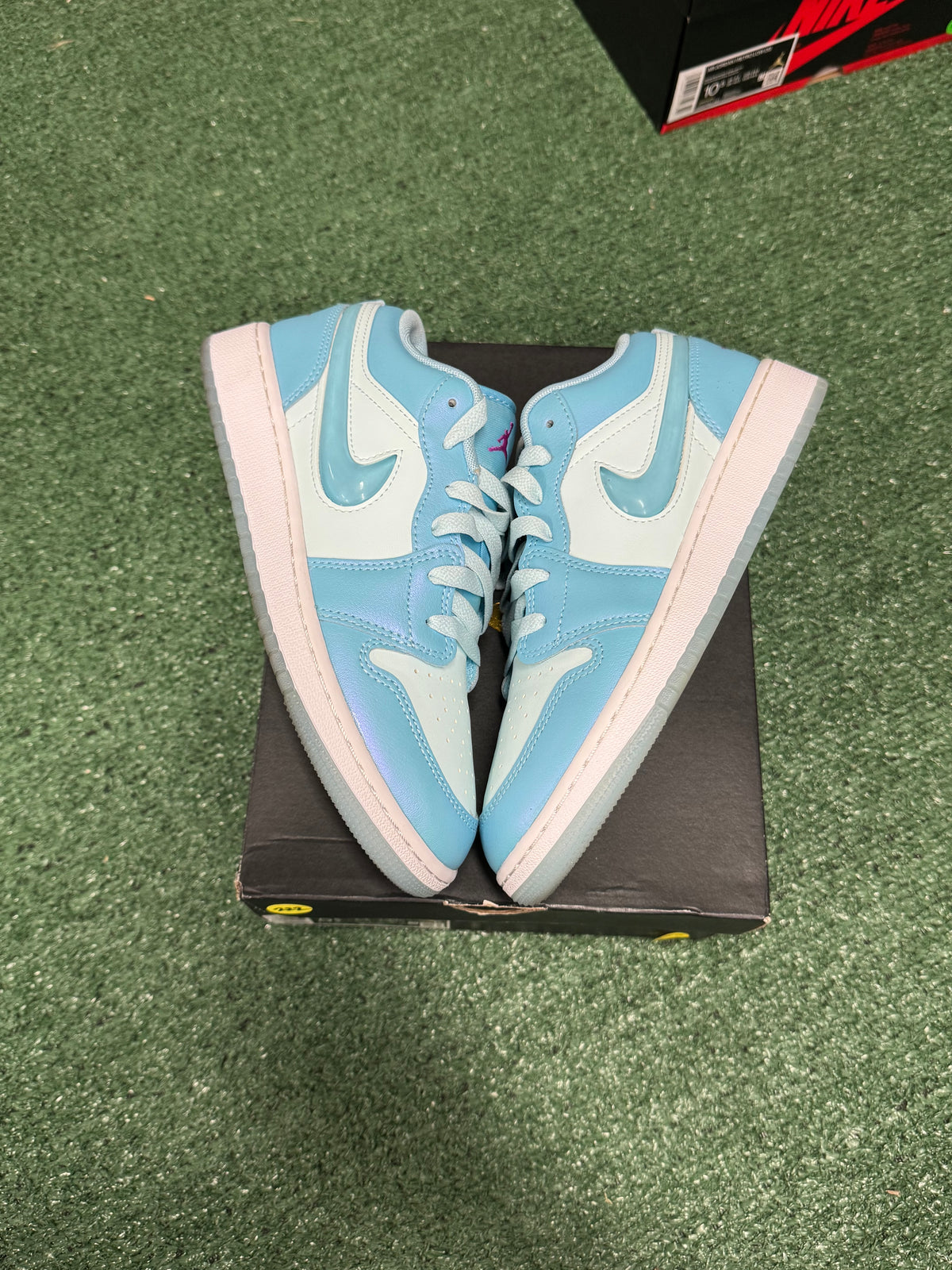 5.5y- Air Jordan 1 Low Aquarius Blue