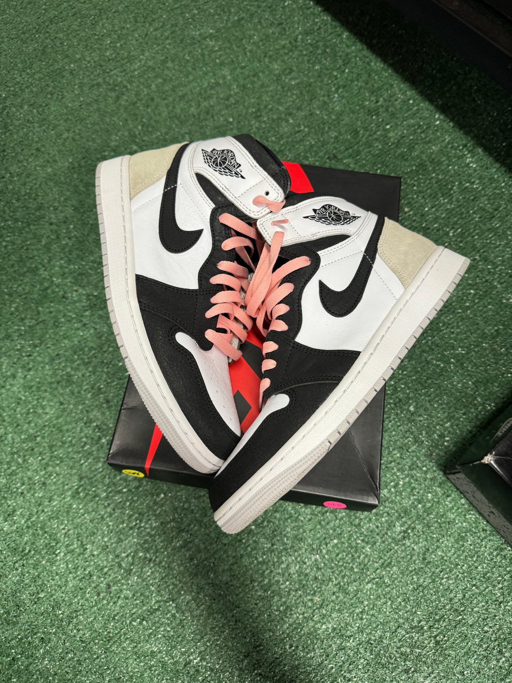 9.5m- Air Jordan 1 Retro High OG Stage Haze