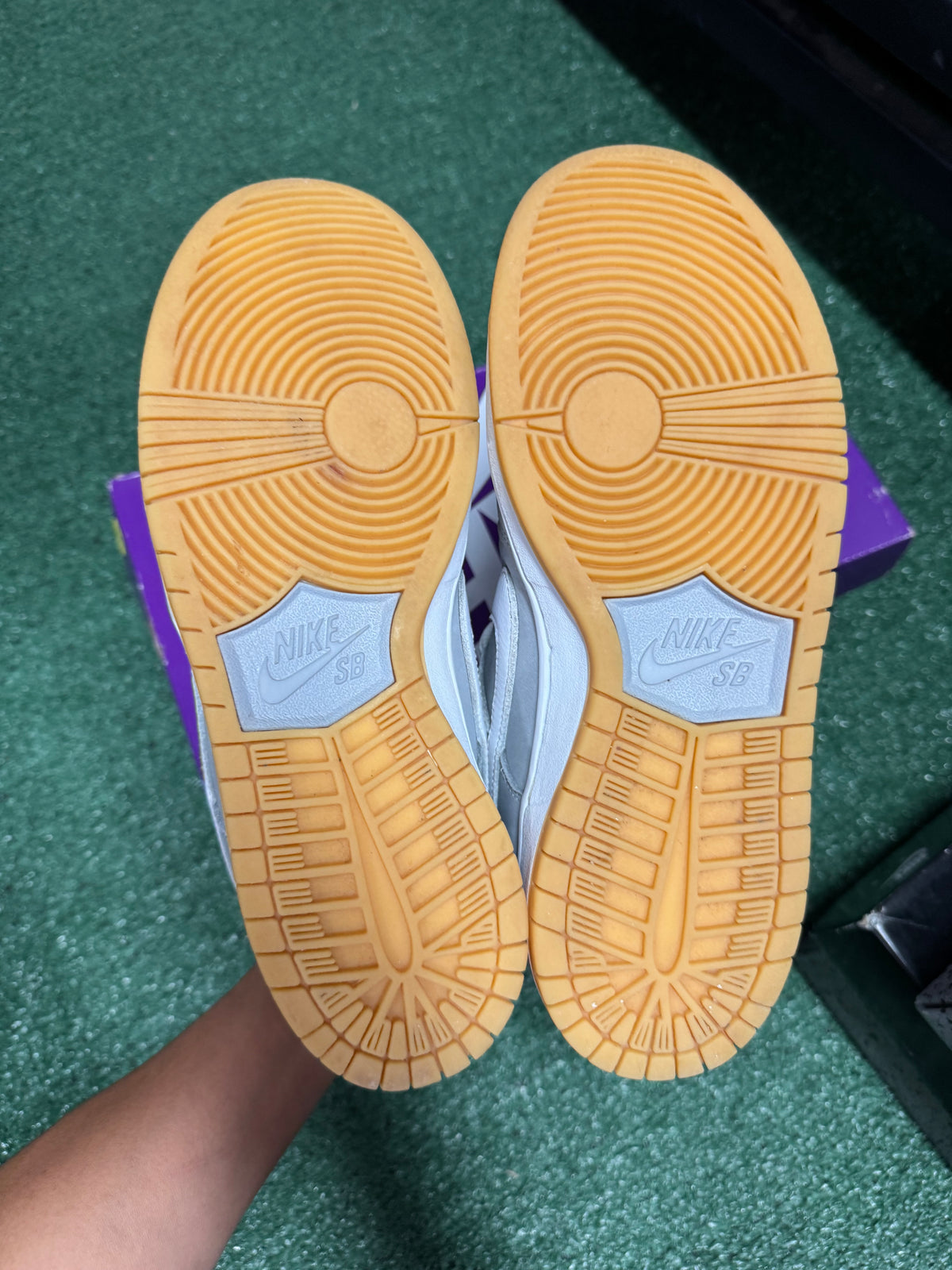 7m- Nike Dunk Low SB Grey Gum
