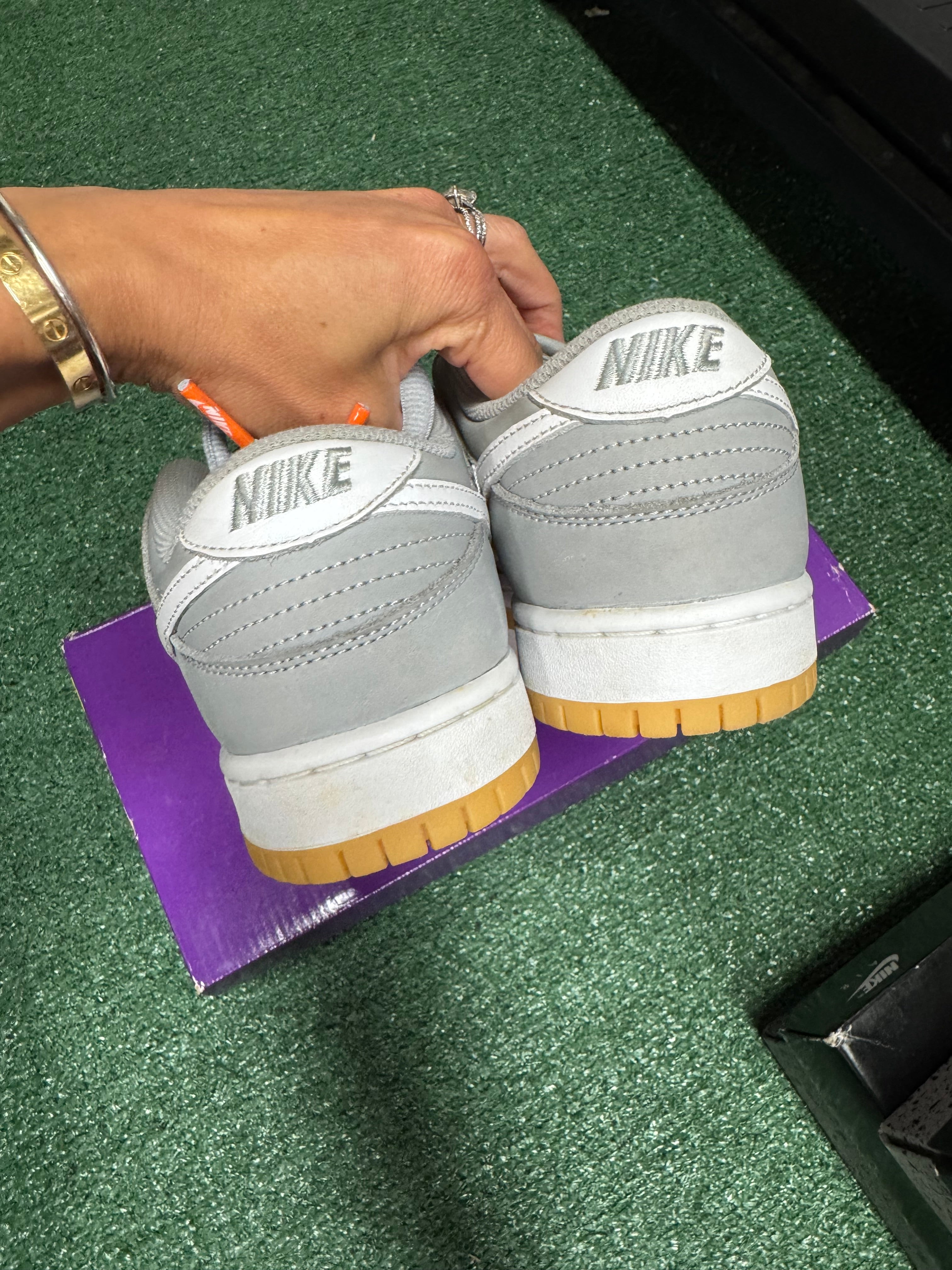 7m- Nike Dunk Low SB Grey Gum
