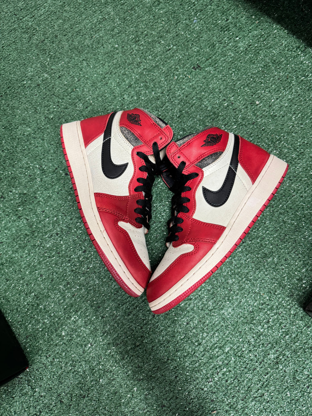 6.5y- Air Jordan 1 Retro High OG Lost & Found