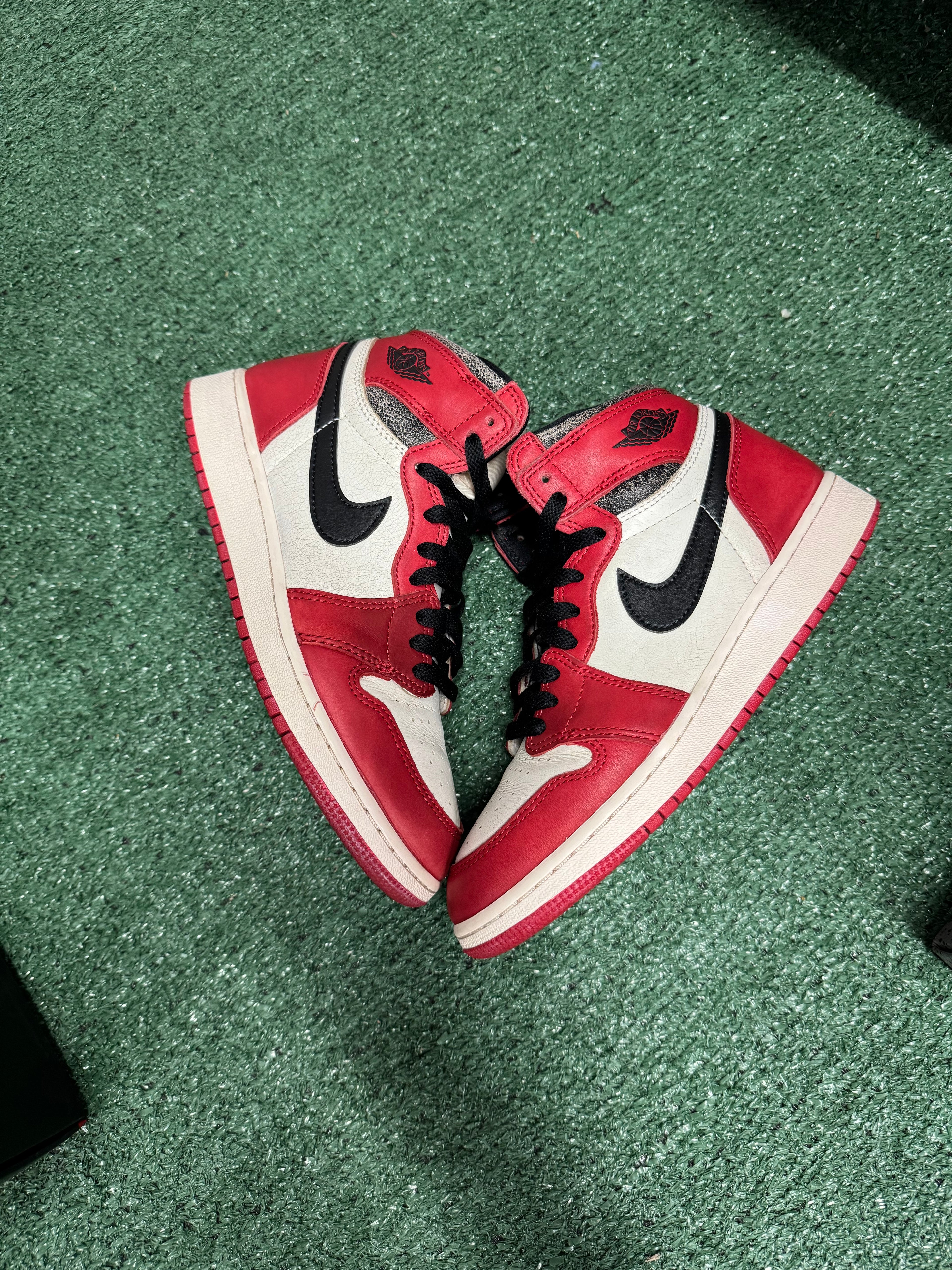 6.5y- Air Jordan 1 Retro High OG Lost & Found