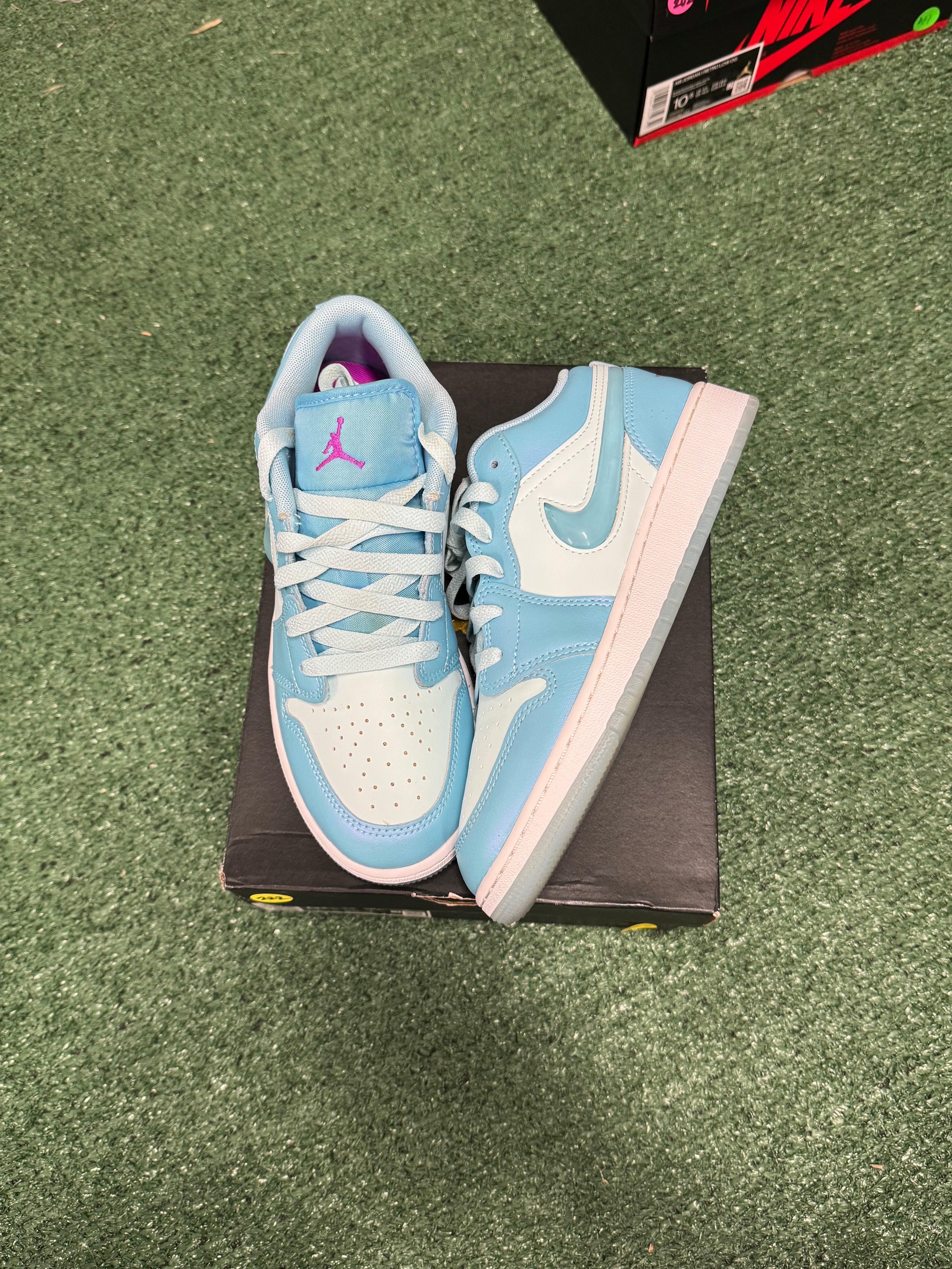 5.5y- Air Jordan 1 Low Aquarius Blue