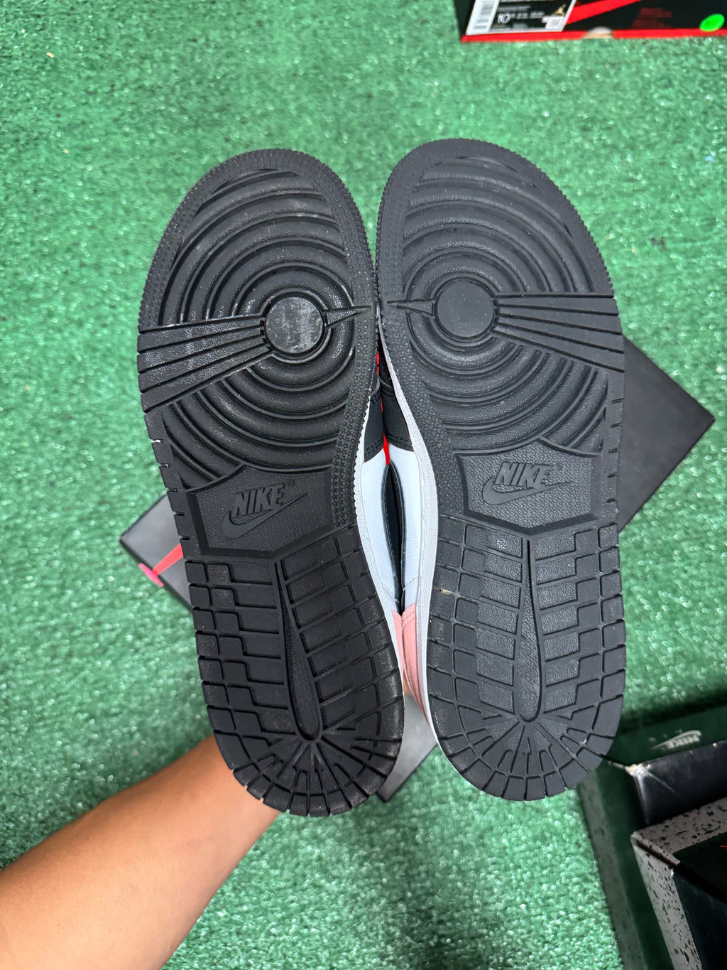 8m- Air Jordan 1 Low OG Bleached Coral