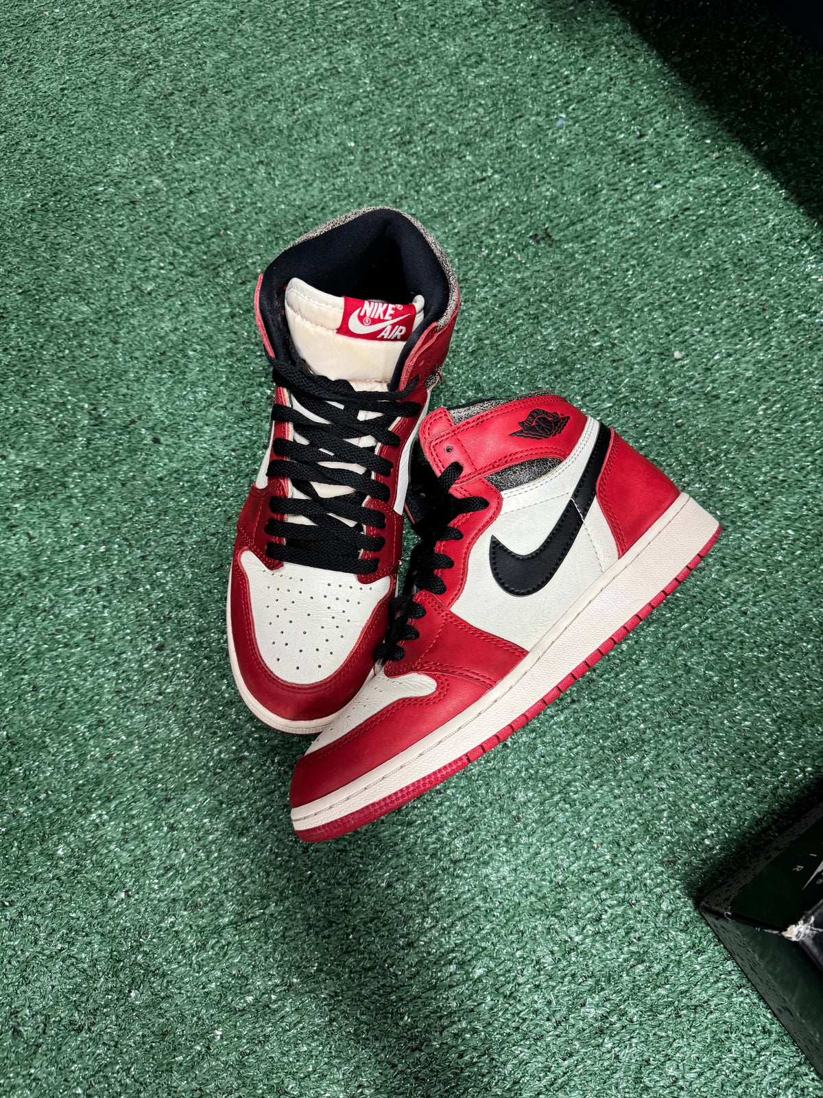6.5y- Air Jordan 1 Retro High OG Lost & Found