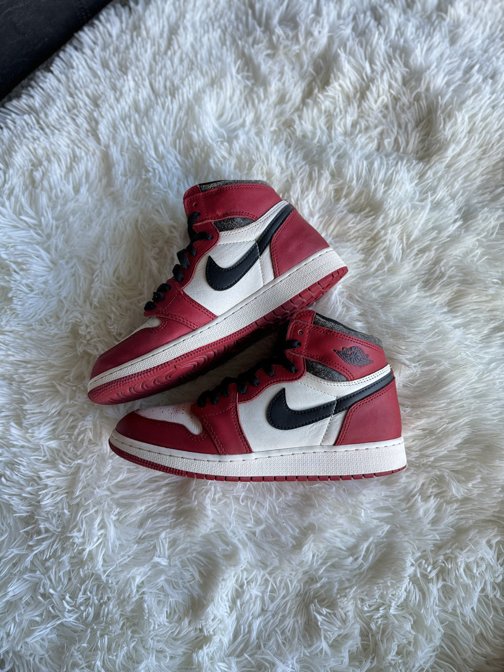 Air Jordan 1 Retro High OG Lost & Found *