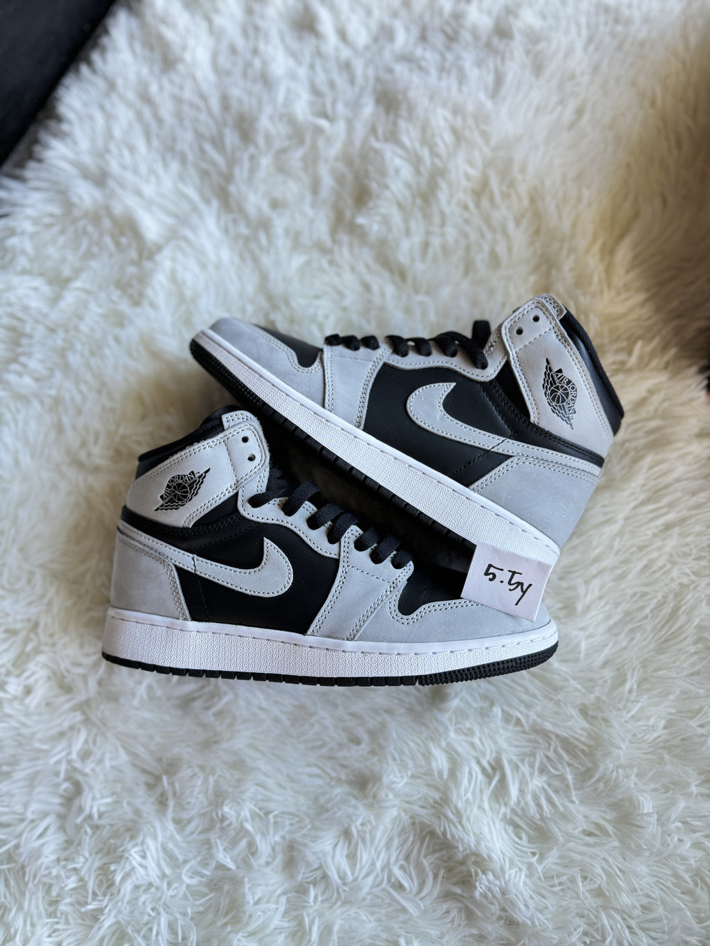 Air Jordan 1 Retro High OG Shadow 2.0 *