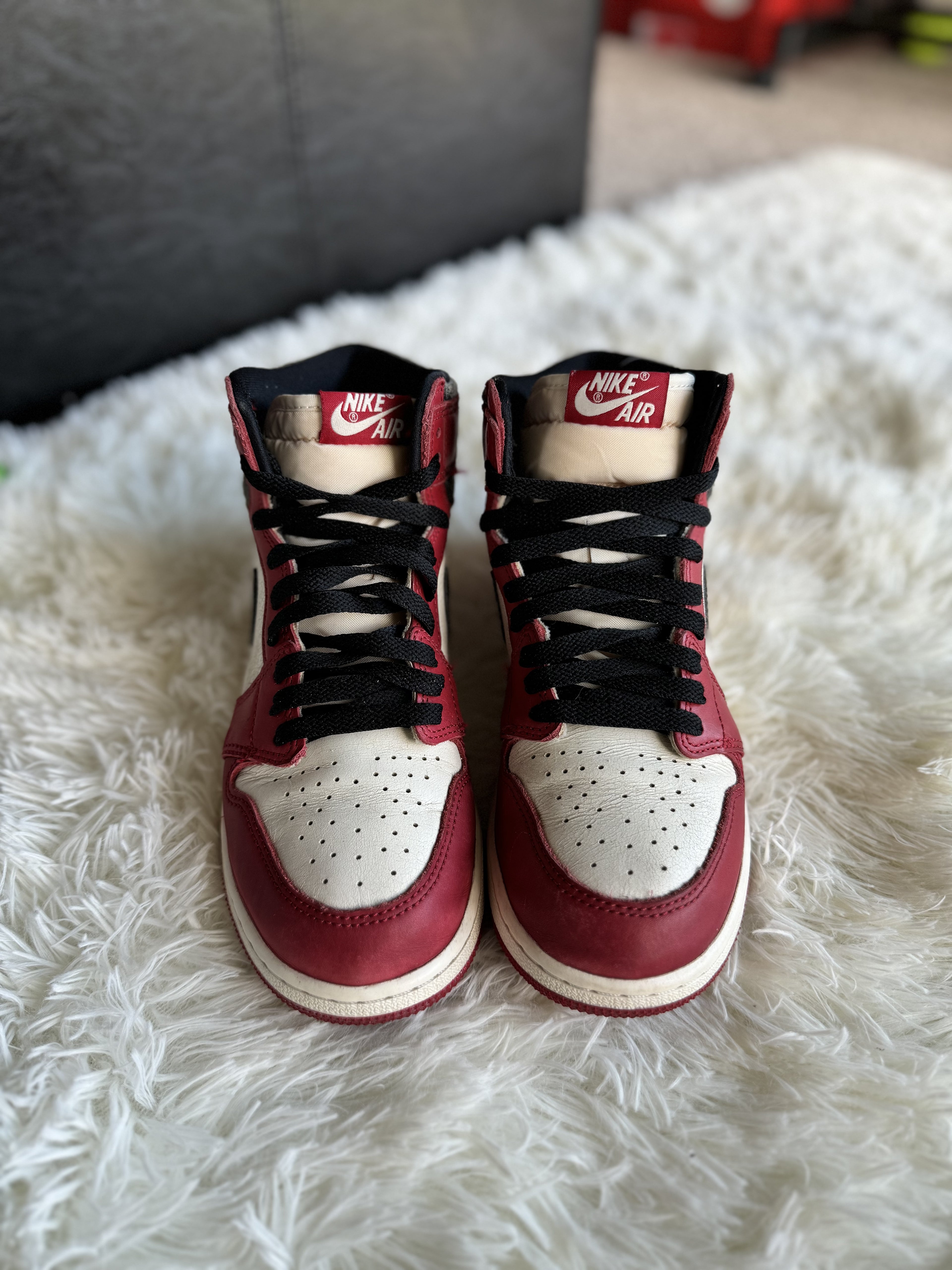 Air Jordan 1 Retro High OG Lost & Found *