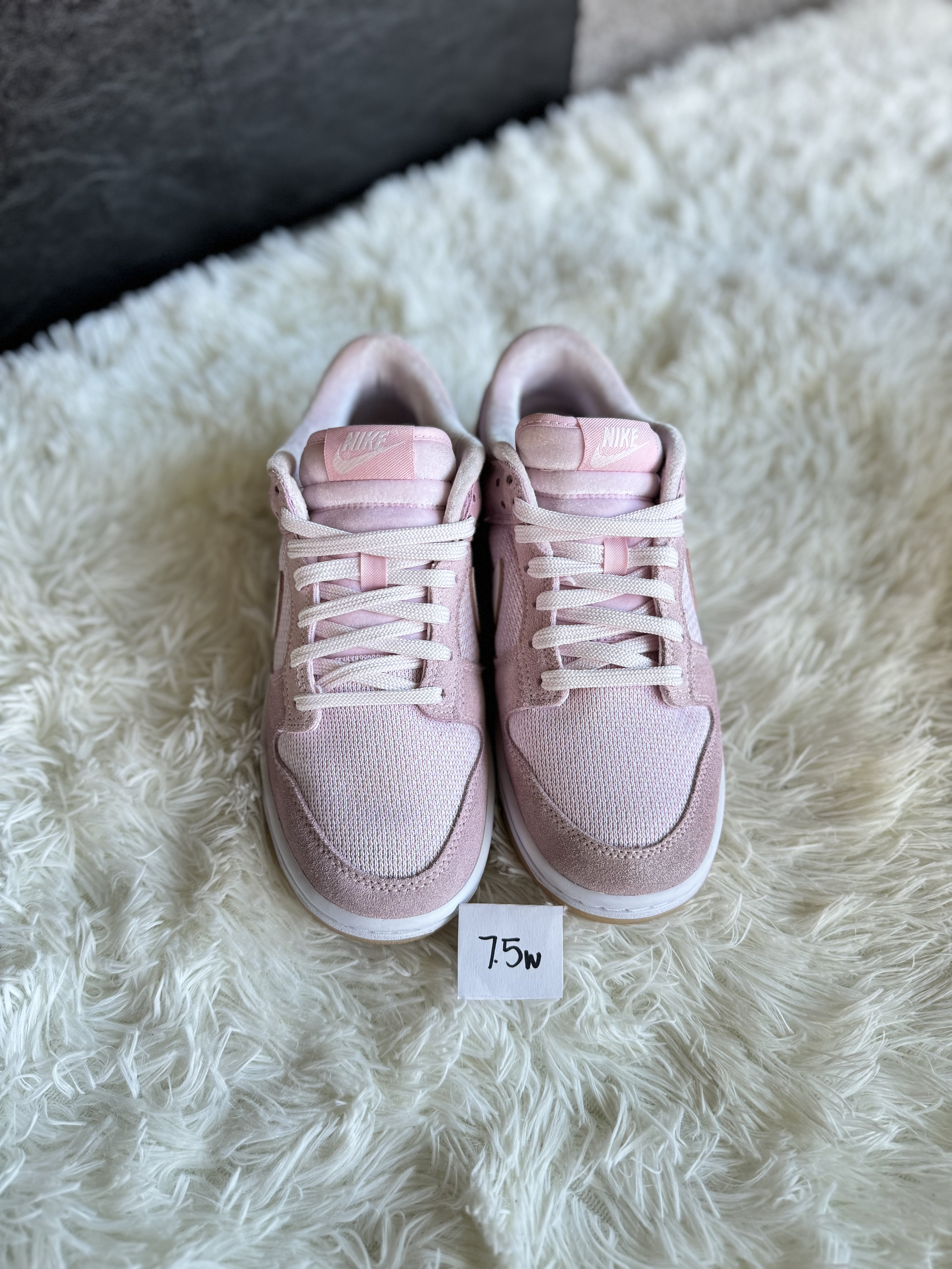 Nike Dunk Low SE Teddy Bear *