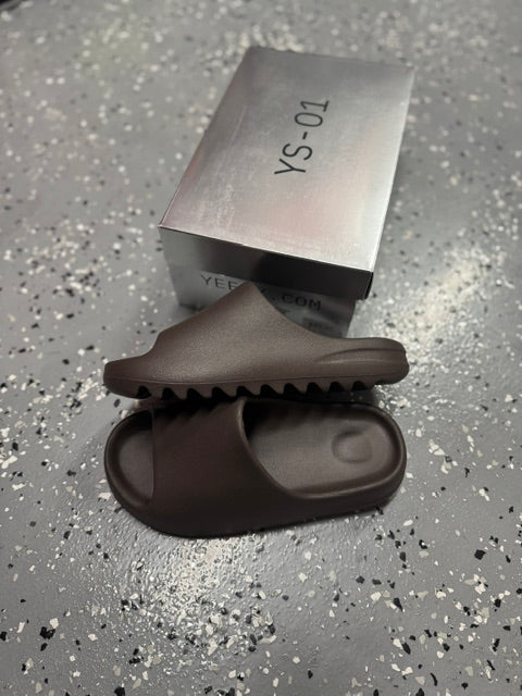 Yeezy YS-01 Slides Chocolate