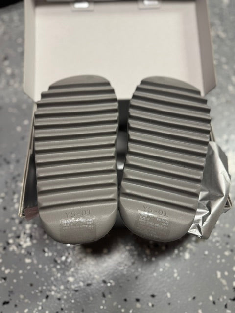 Yeezy YS-01 Slides Grey