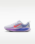 5.5y- Nike Vomero 18 White Hot Lava